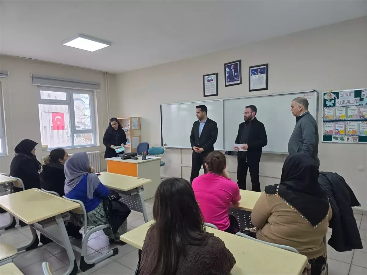 Edirne\'de Yeşilay Oryantasyon Toplantısı