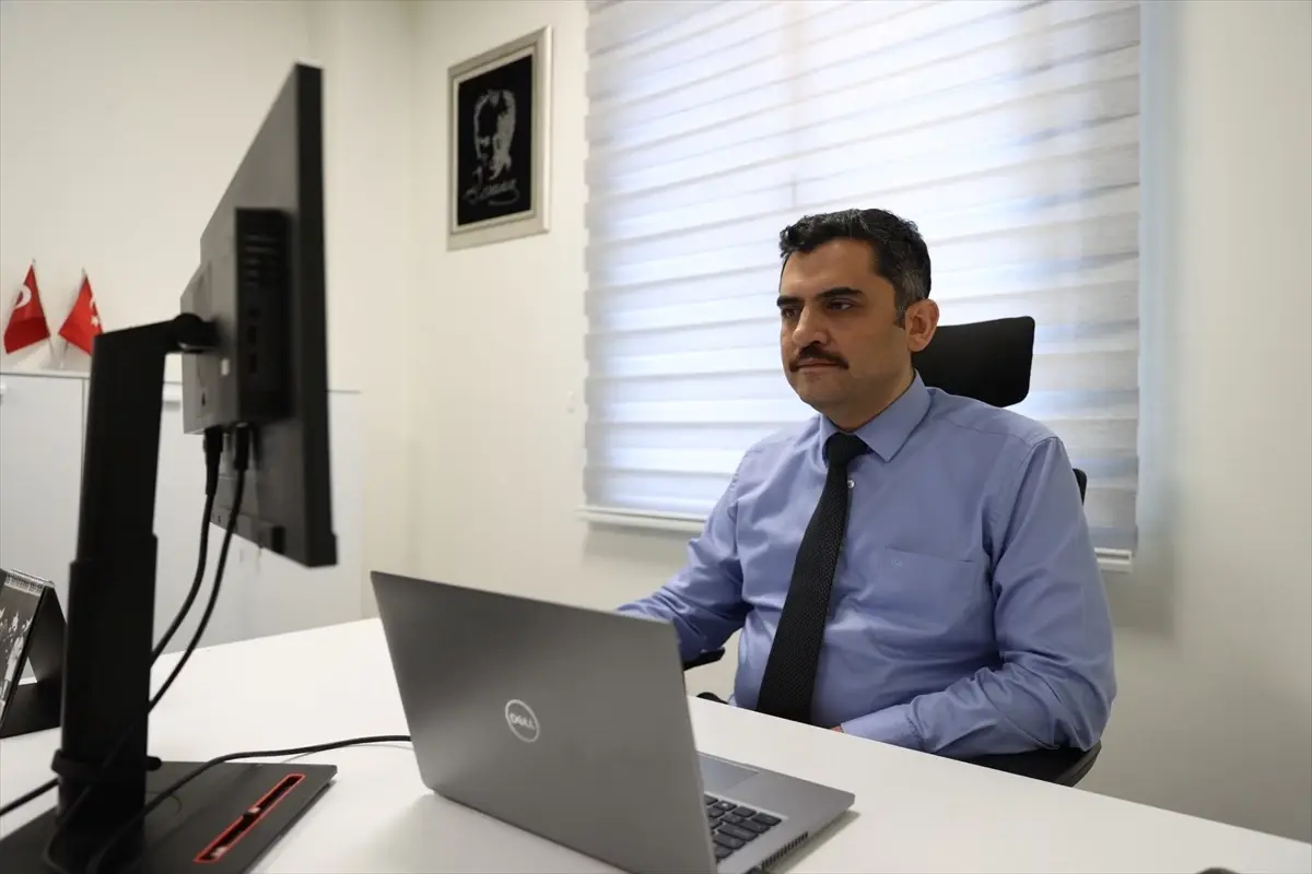 Edirne Telekom Müdürü AA\'nın Oylamasına Katıldı