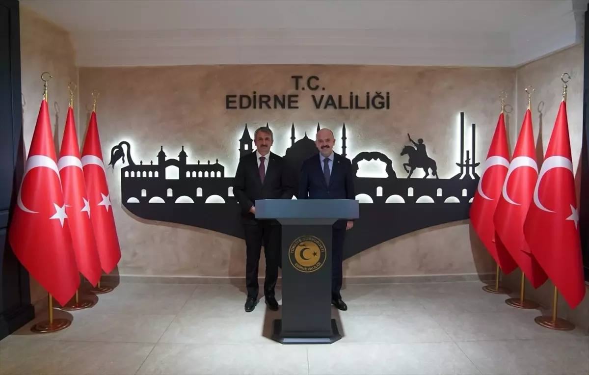 Vali Sezer, Bakan Yardımcısı Çalışkan\'ı Kabul Etti