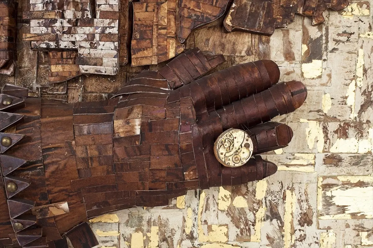 Karaköy\'de Ekber Sürsal\'ın Sanat Seçkisi