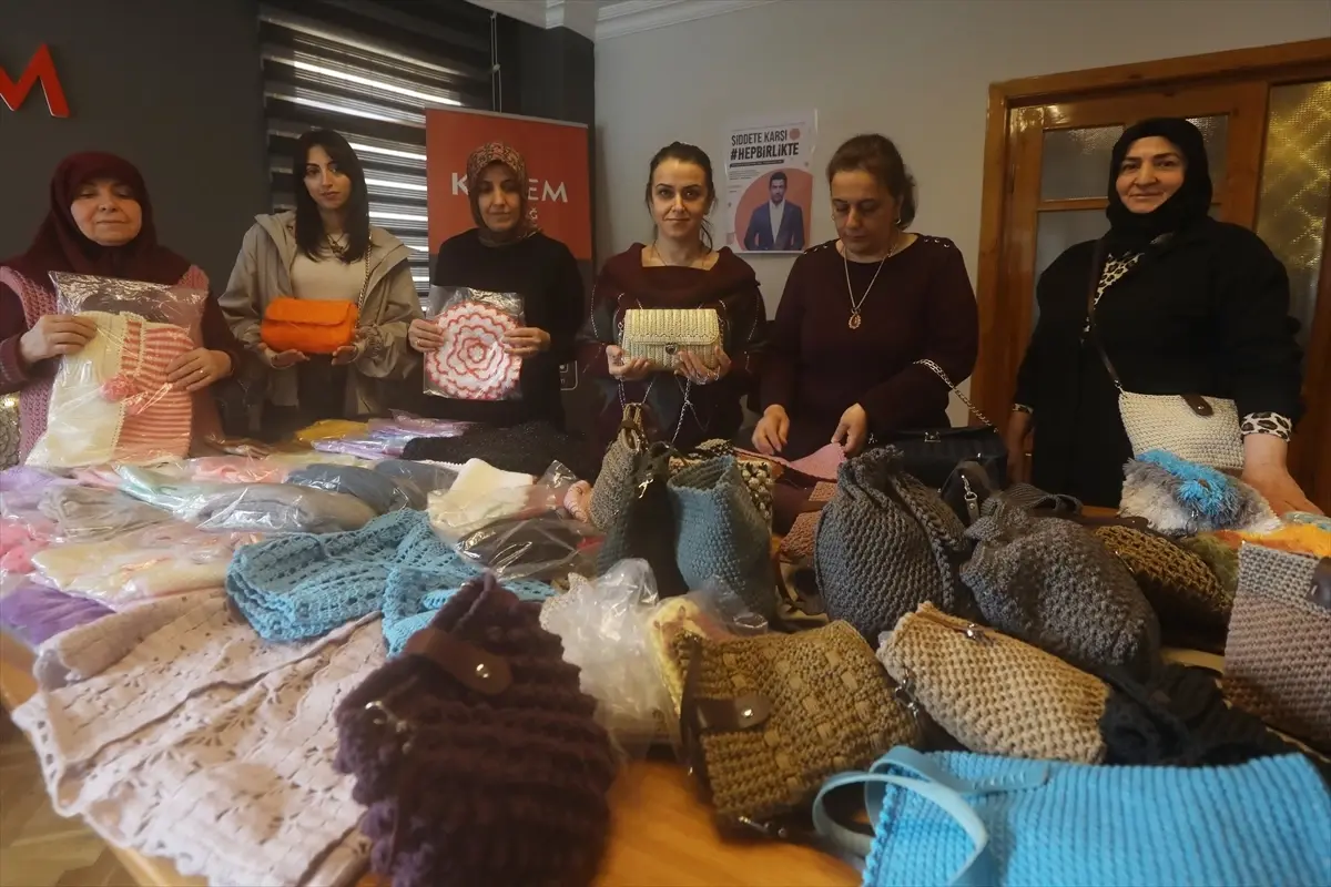 Elazığlı Kadınlardan Gazze\'ye Destek