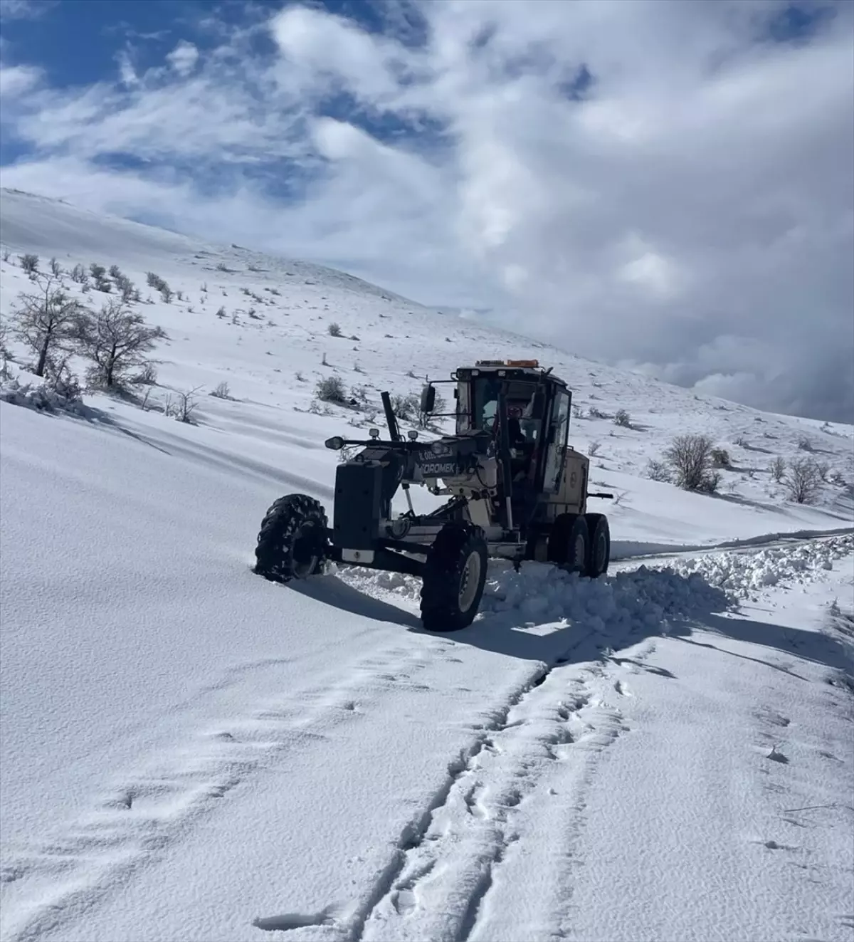 Elazığ\'da Kapalı Köy Yolları Açılıyor