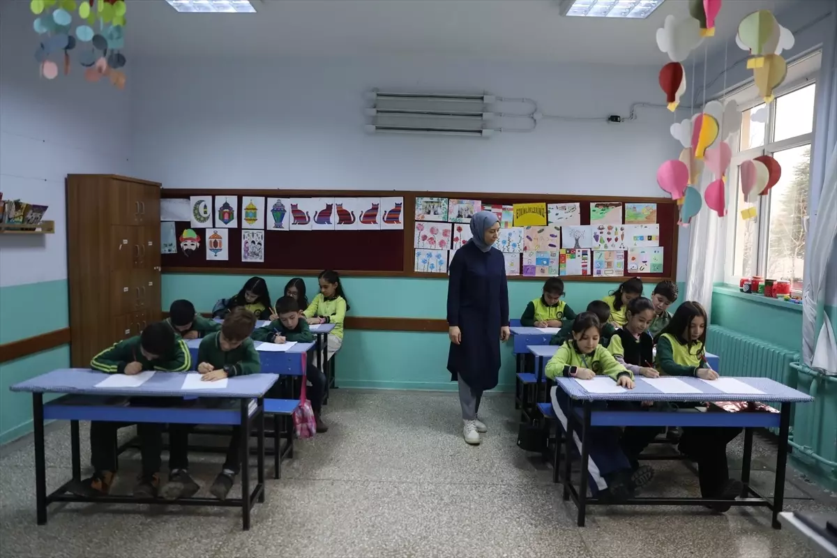 Keban\'da Çocuklar Zorbalığa Karşı Sözleşme İmzaladı