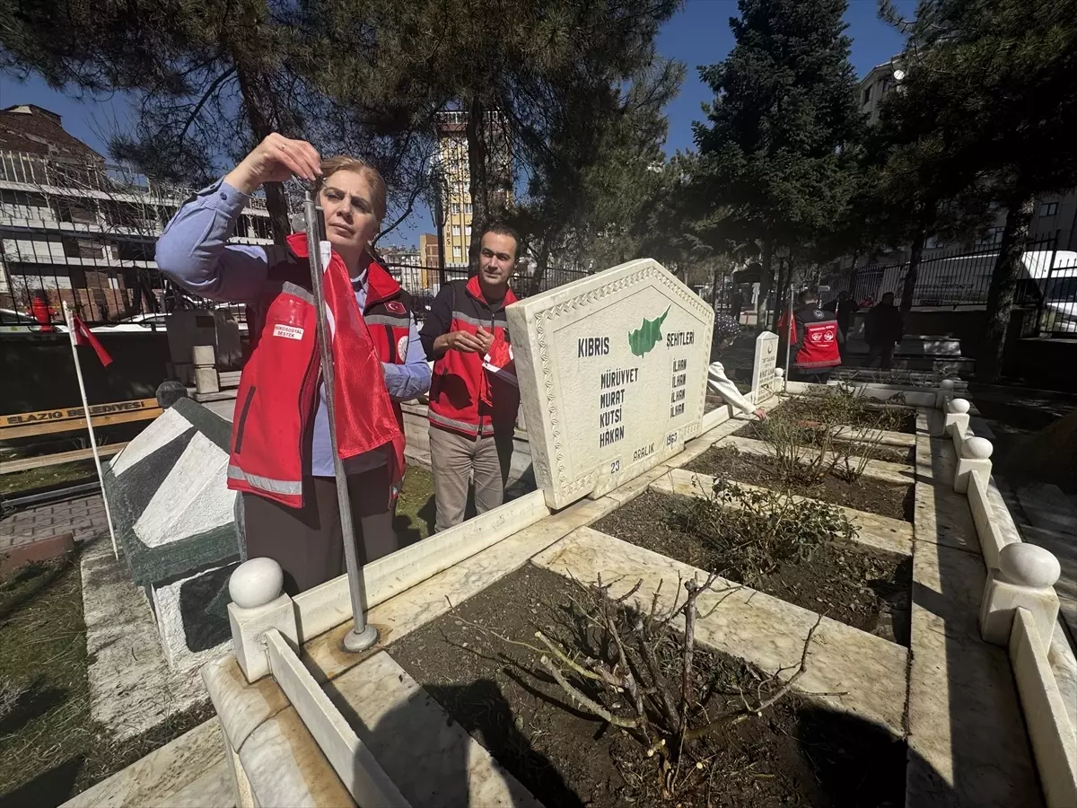 Elazığ\'da şehitliklerde kapsamlı bakım ve temizlik çalışması başlatıldı