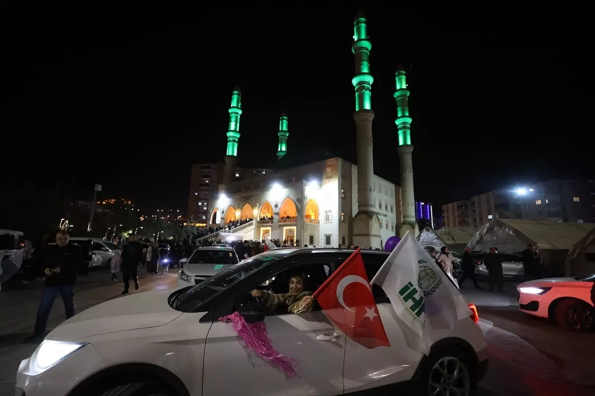 Ramazan\'ın İlk Teravih Namazı Kılındı