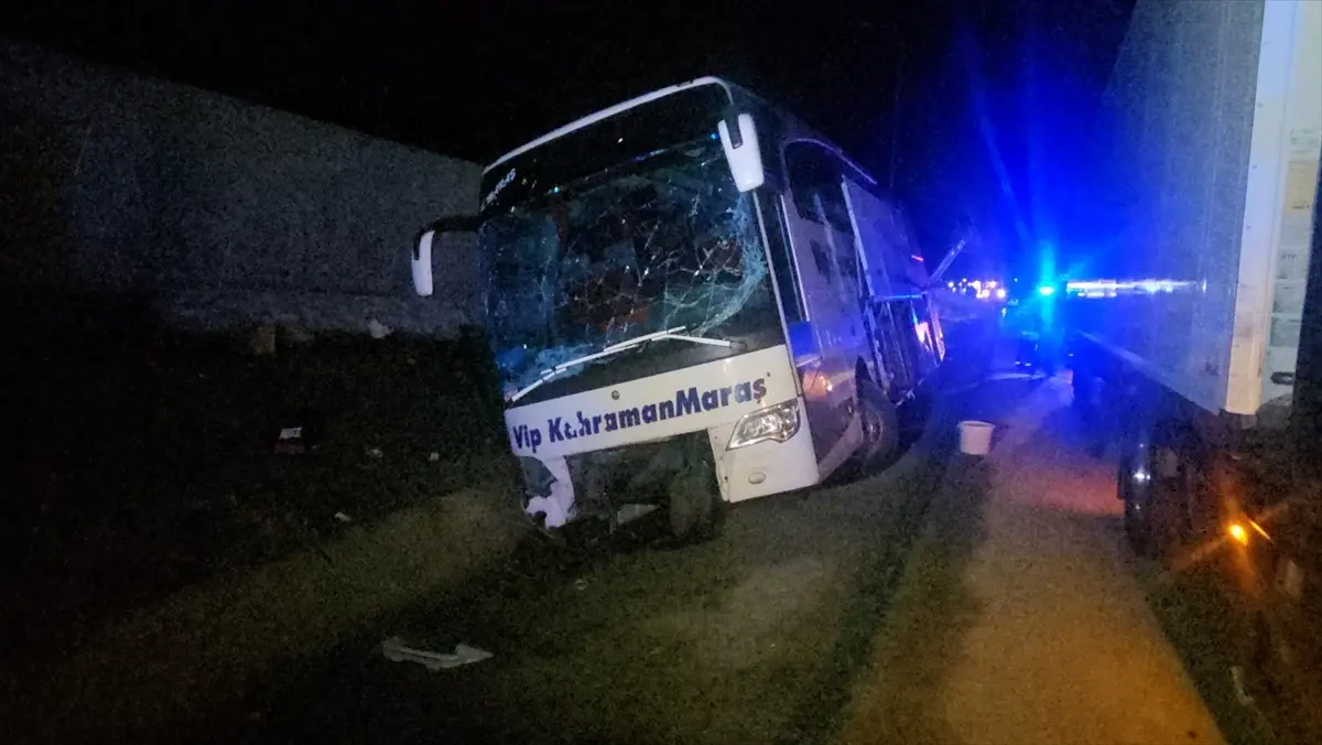 Erzincan\'da otobüs kazası