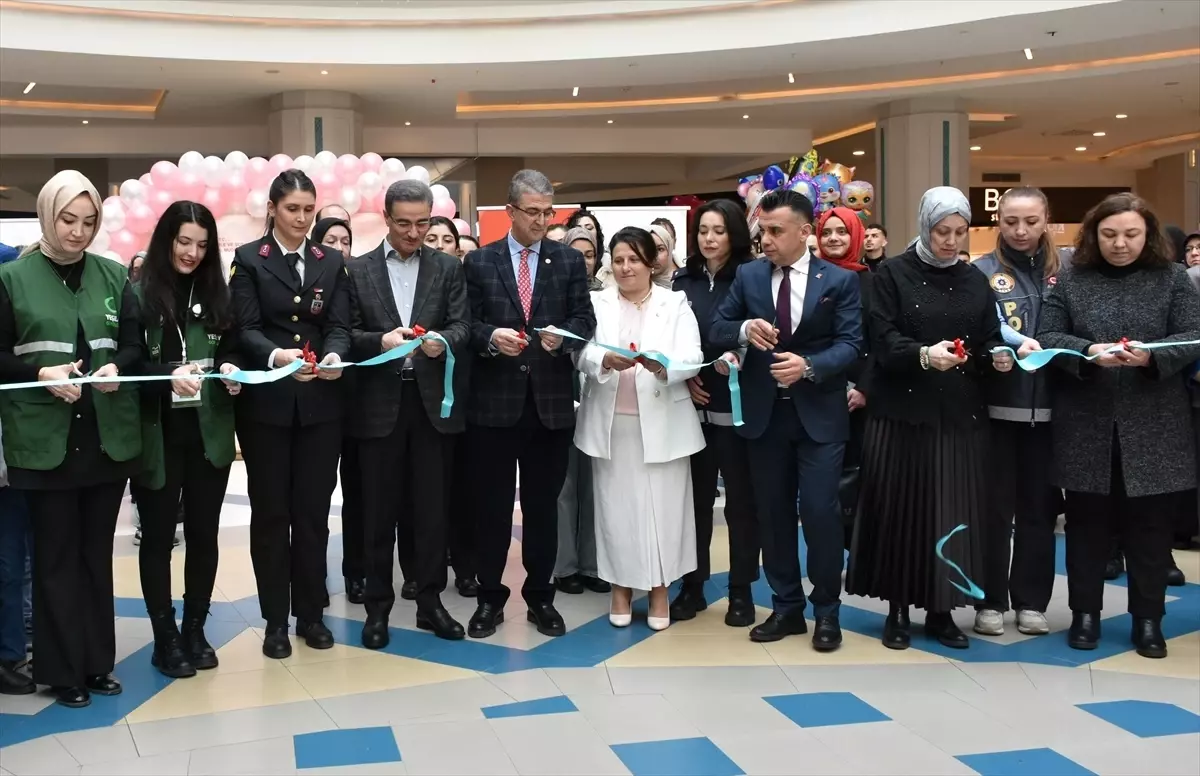 Erzurum\'da 8 Mart Kadınlar Günü Kutlandı