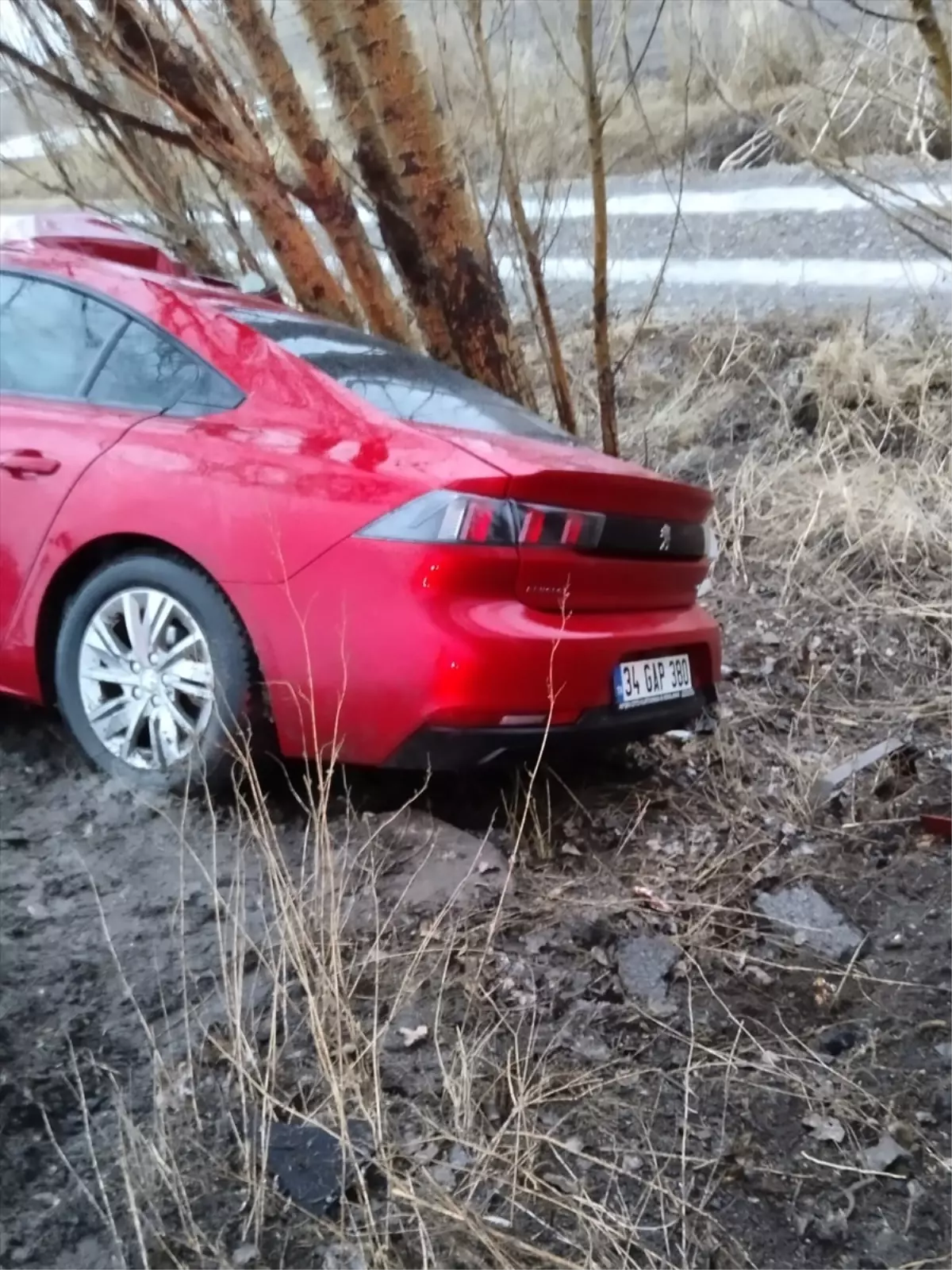 Erzurum\'da Trafik Kazası: 2 Ölü, 5 Yaralı