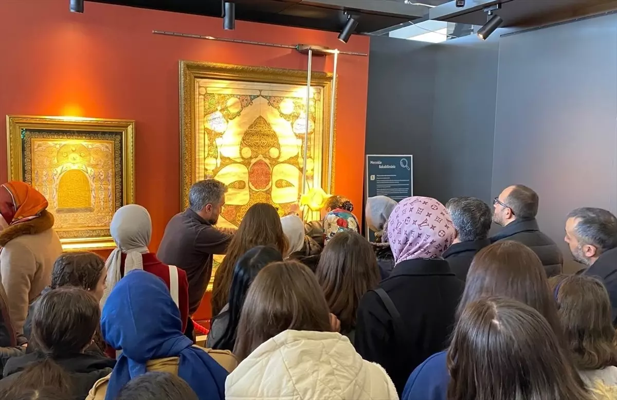 Erzurum\'da devlet korumasındaki çocuklar kutsal emanetleri sergisini ziyaret etti
