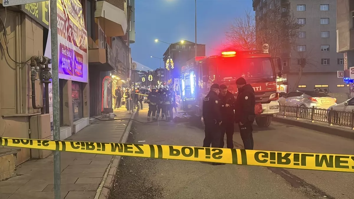 Halı Mağazasındaki Yangın: Zanlı Tutuklandı