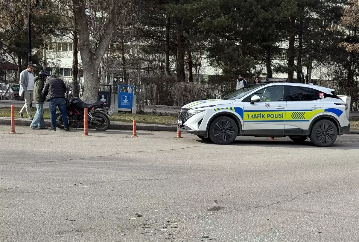 Erzurum\'da Motosiklet Kazası: Sürücü Ağır Yaralı