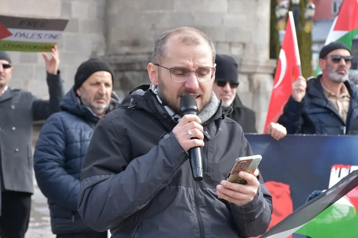 Erzurum\'da Sağlıkçılardan Gazze İçin 118. Protesto