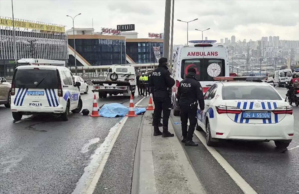 Esenyurt\'ta Motosiklet Kazası: Sürücü Hayatını Kaybetti