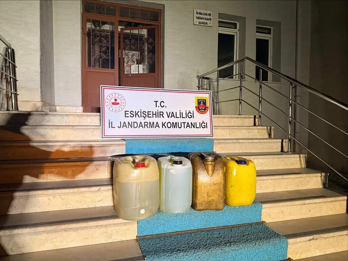 Eskişehir\'de 130 Litre Kaçak Akaryakıt Ele Geçirildi