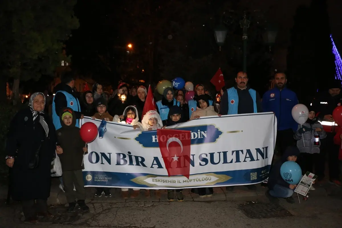 Eskişehir\'de Ramazan Fener Alayı Büyük İlgi Gördü
