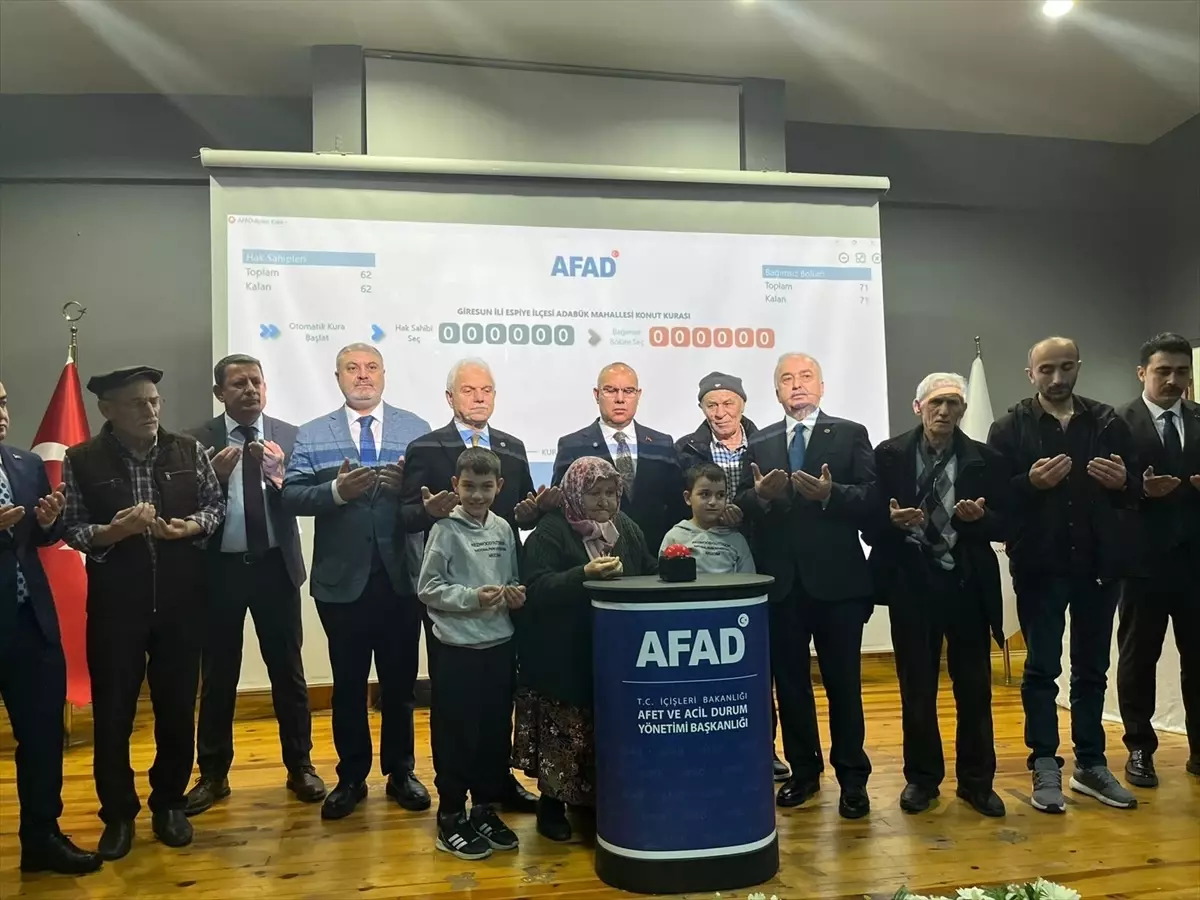 Espiye\'de Sel Mağdurlarına Konut Teslimi