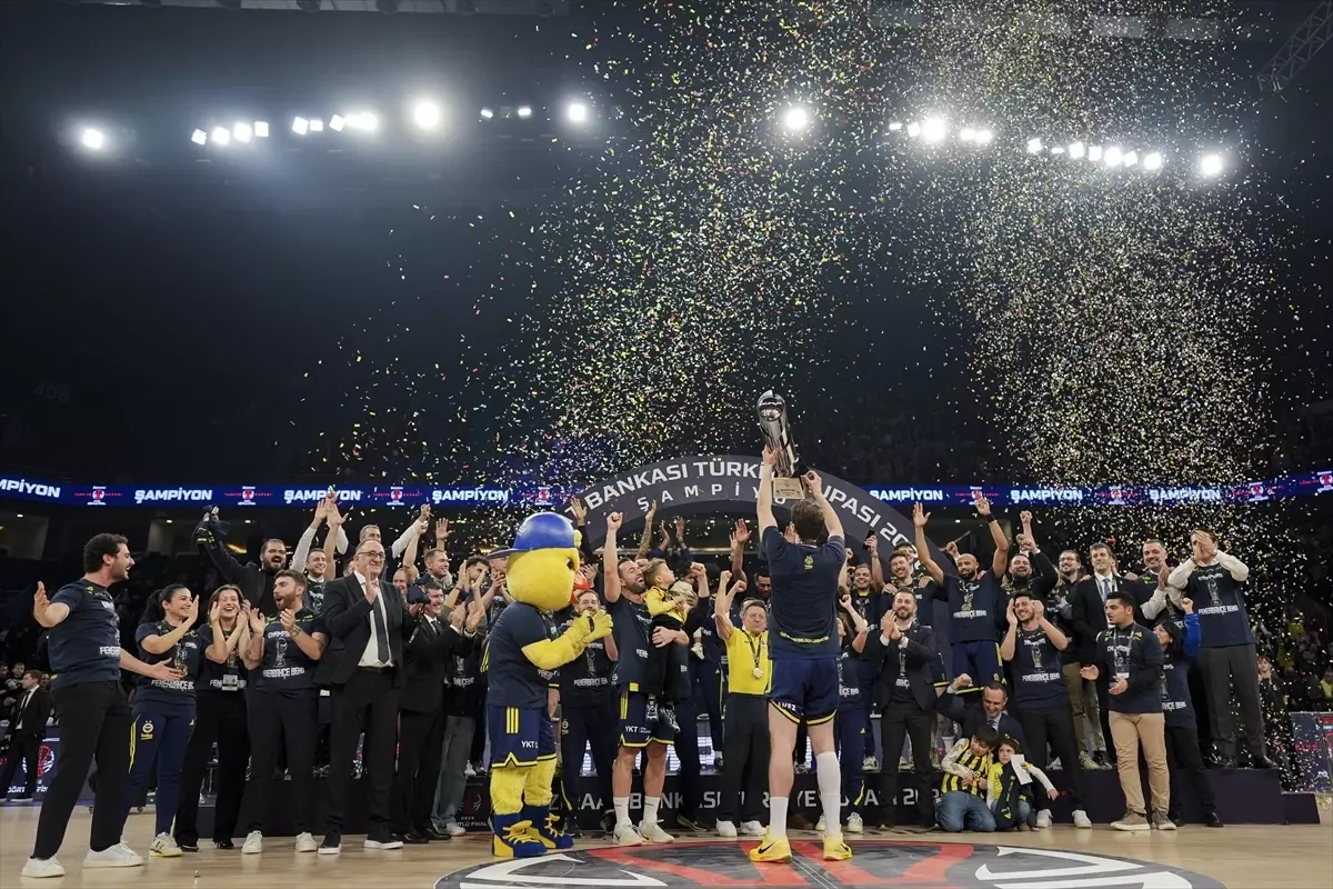 Fenerbahçe Beko, Türkiye Kupası\'nı Kazandı