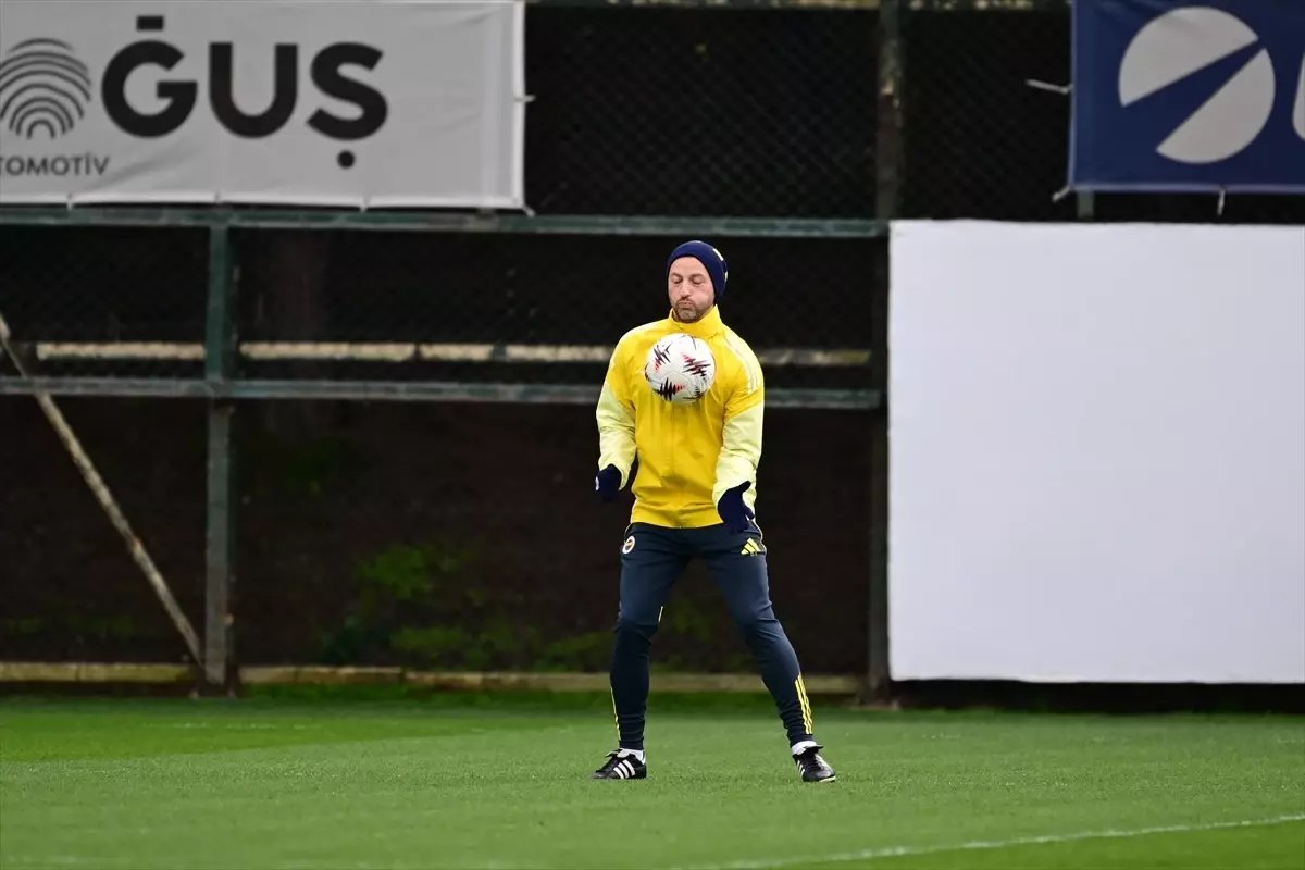 Fenerbahçe Nottingham\'a Hazırlanıyor