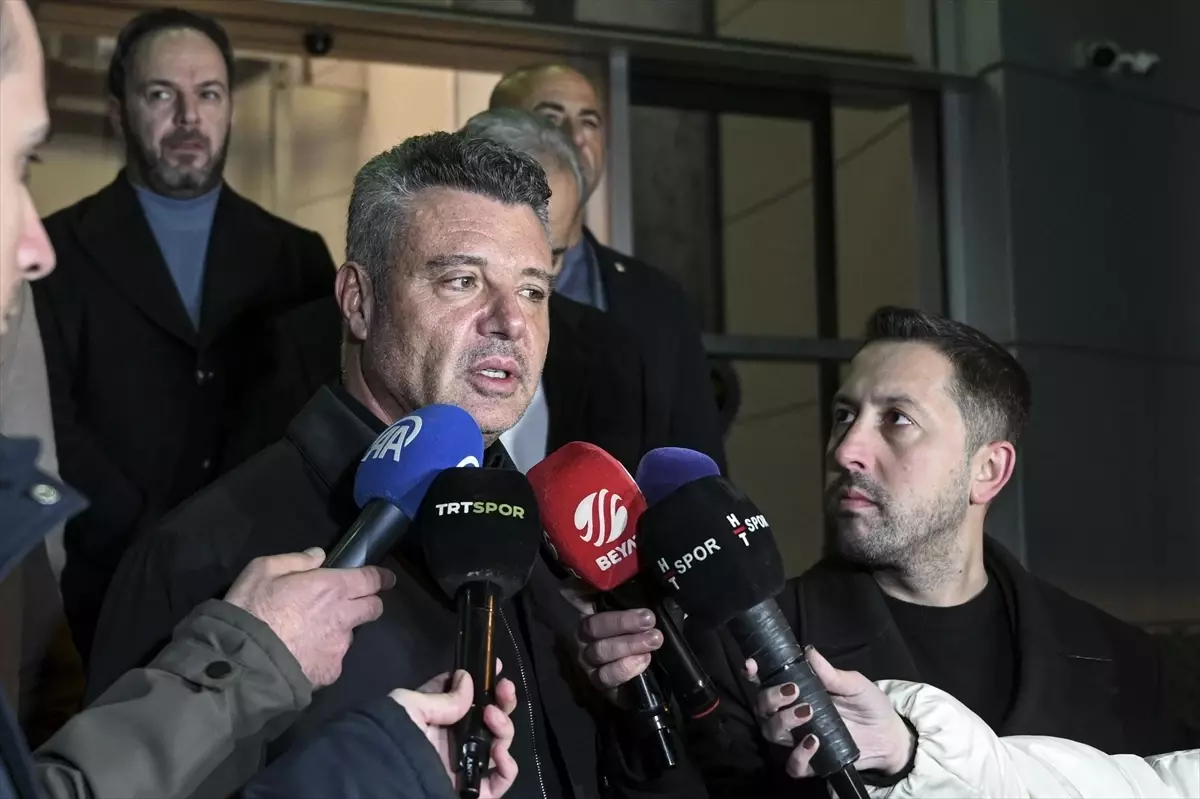 Fenerbahçe Tedesco ile Devam Dedi