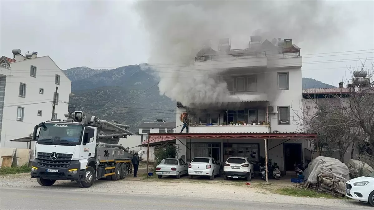 Fethiye\'de Evde Yangın