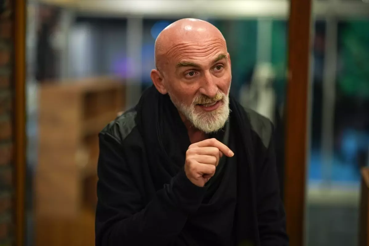 Engin Uzun\'un Yapay Zeka ile Canlandırdığı Kabe Görüntüleri