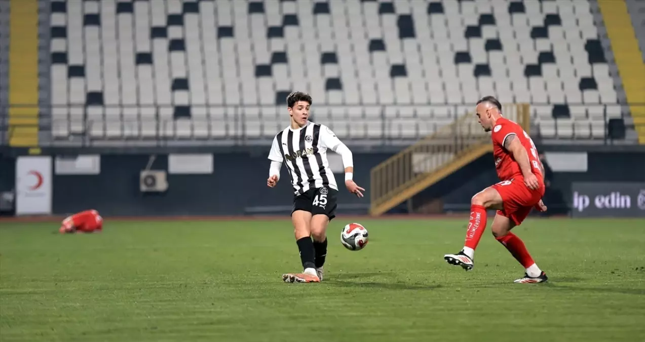 Arca Çorum FK, Manisa FK\'yi Yendi