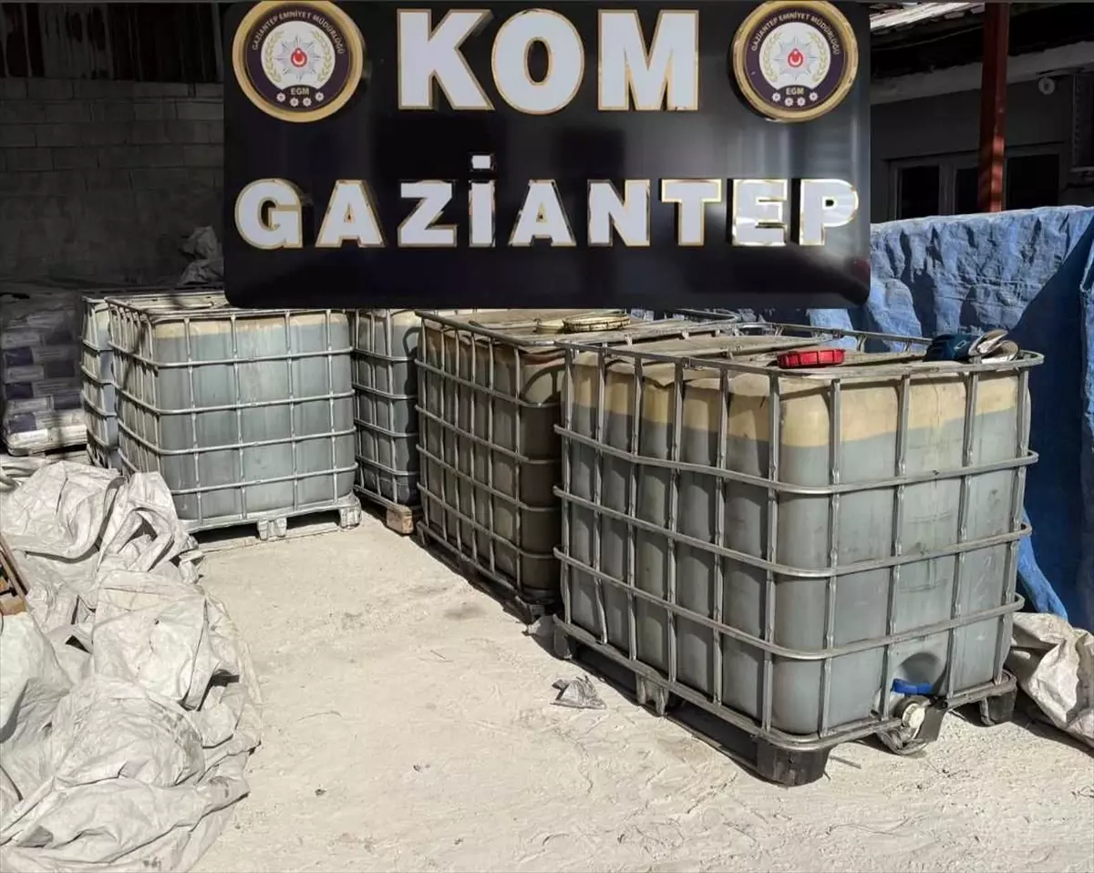 Gaziantep\'te 7 Bin Litre Kaçak Akaryakıt Ele Geçirildi
