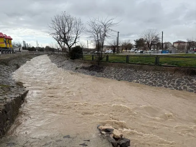 Gaziantep’te Sağanak Yağış Zorluk Yarattı