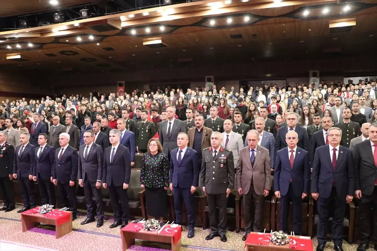 Gaziantep ve çevre illerde İstiklal Marşı\'nın kabulü ve Mehmet Akif Ersoy\'u anma programları yapıldı