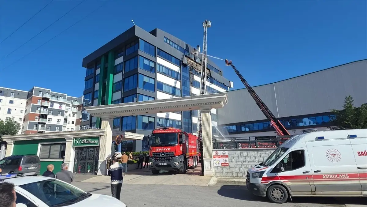 Gebze\'de Peynir Tesisi Yangını