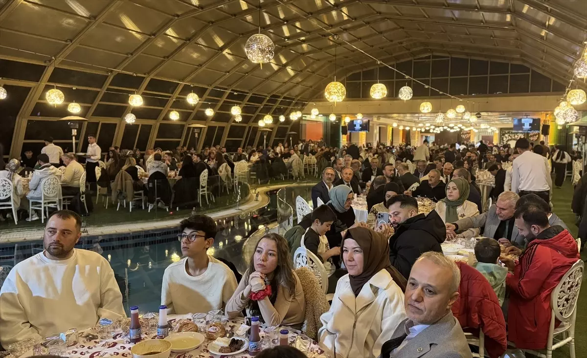 Davutoğlu\'ndan Trump ve Netanyahu\'ya Tepki