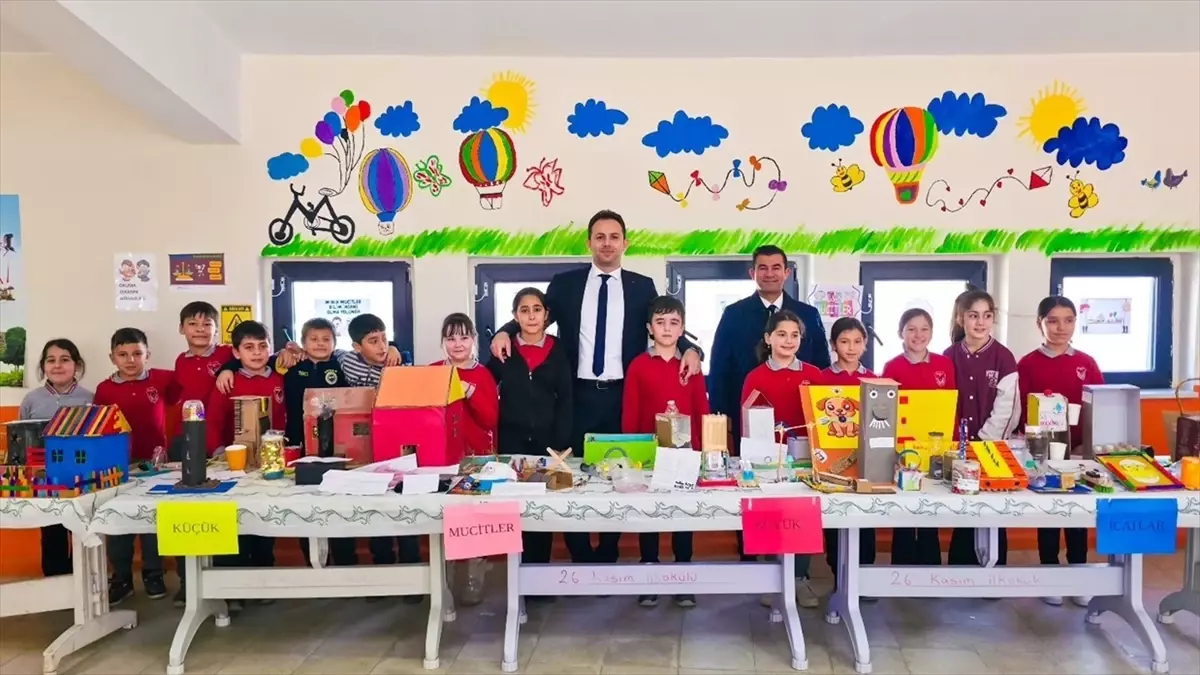 Gelibolu\'da Öğrencilerin Geri Dönüşüm Sergisi