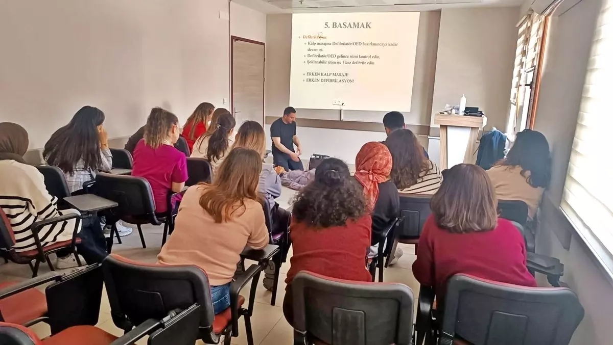 Gelibolu\'da İlk Yardım Eğitimi