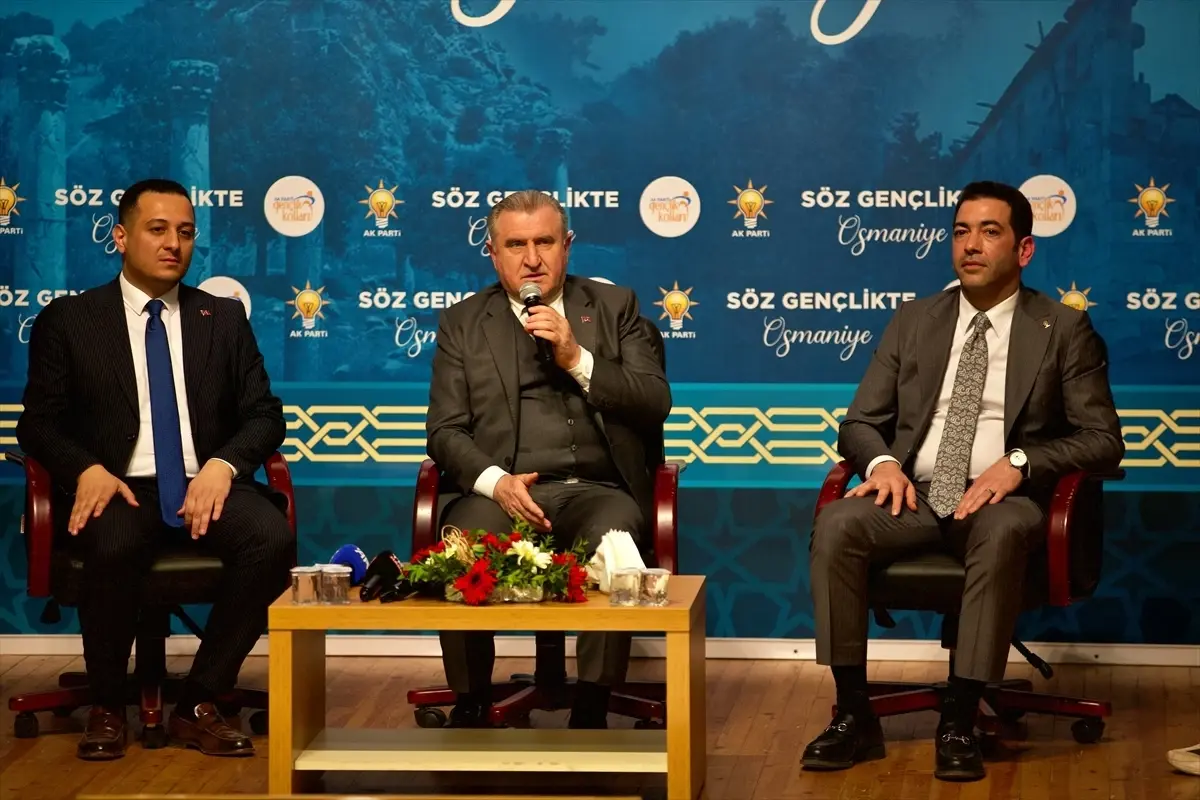 Gençlik ve Spor Bakanı Bak, Osmaniye\'de gençlerle bir araya geldi Açıklaması