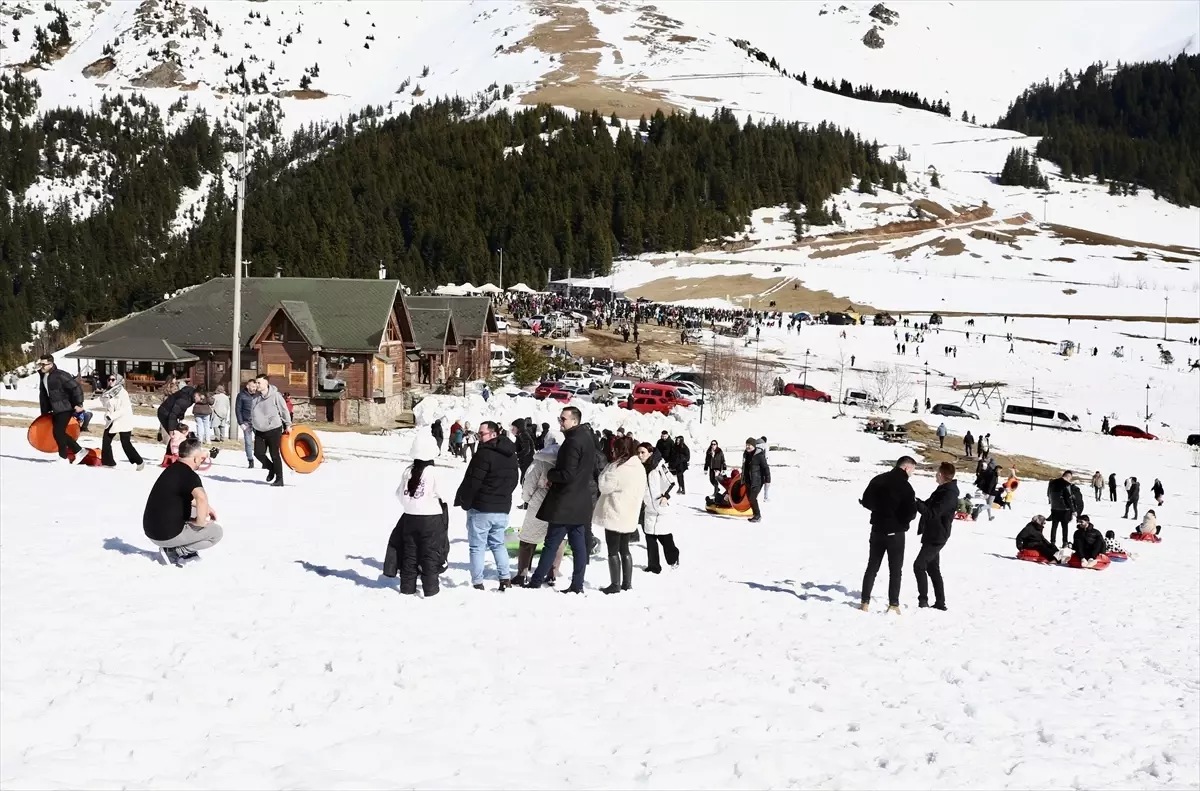 Kümbet Yaylası\'nda Kar Festivali Coşkusu