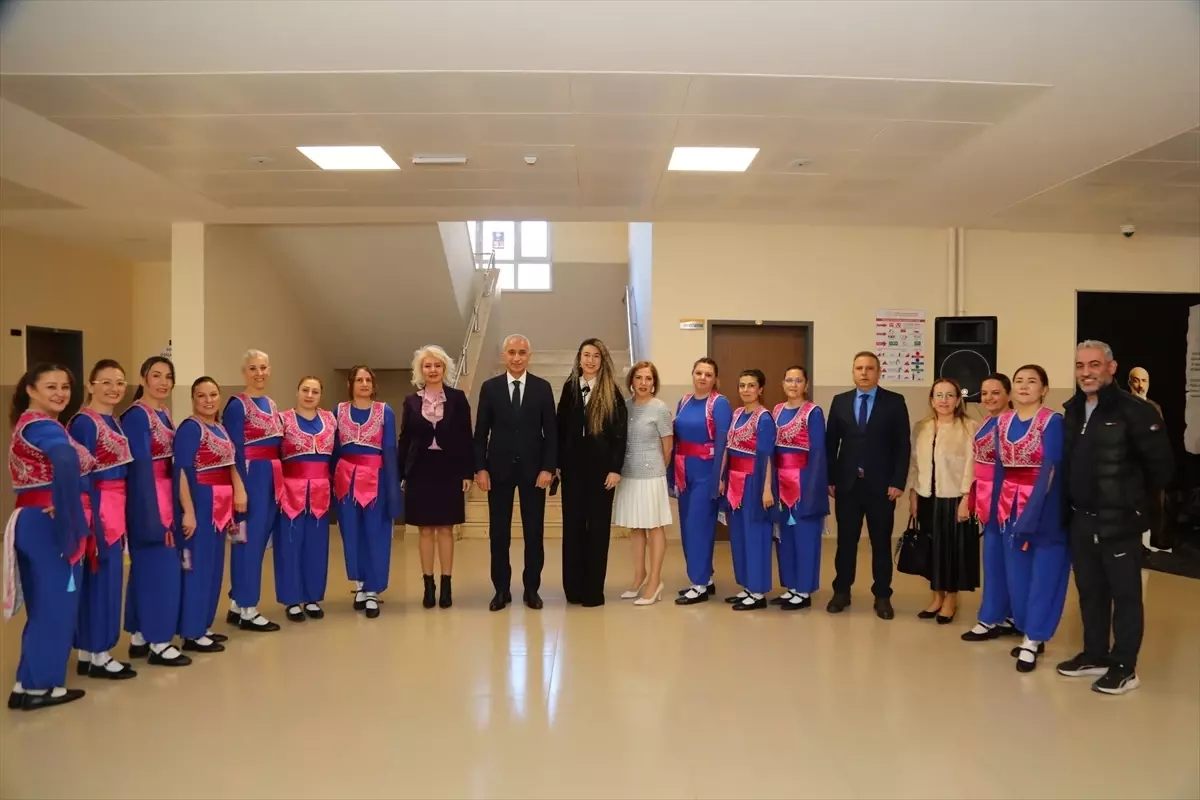 Gölbaşı\'nda 8 Mart Kadınlar Günü Kutlandı