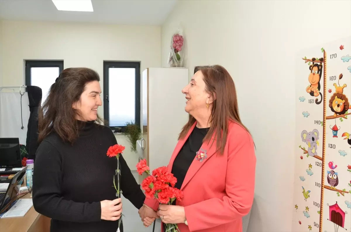 Tıp Bayramı\'nda Sağlıkçılara Ziyaret