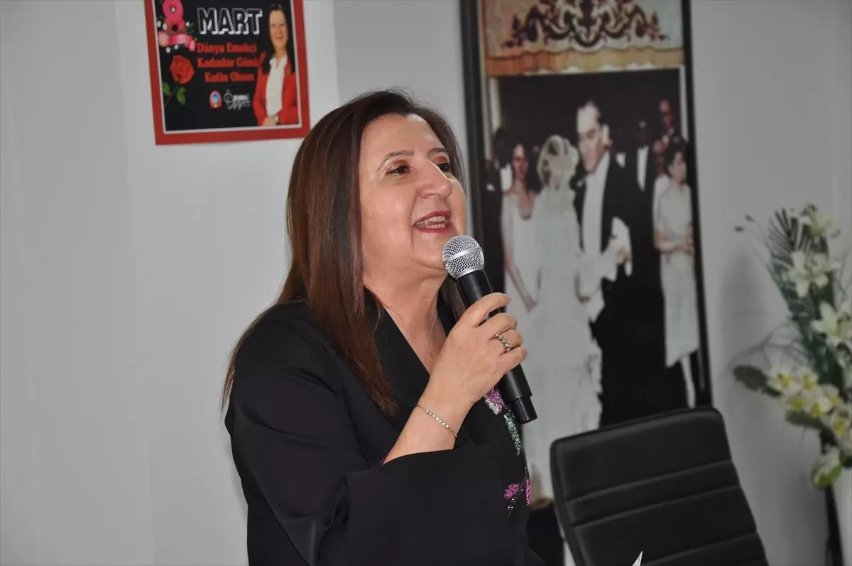 Kadınlar Günü\'nde Bilgilendirme Programı