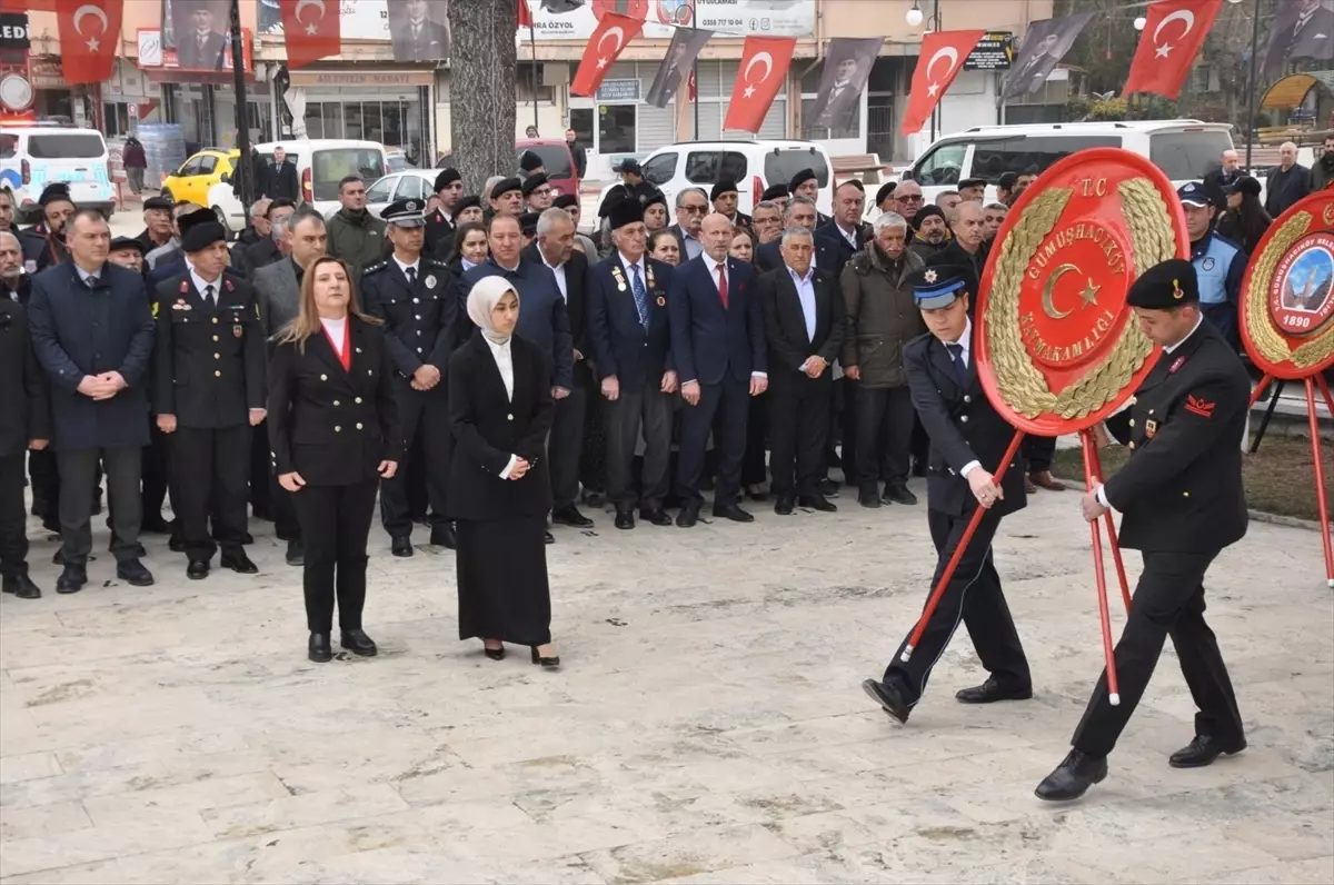 Gümüşhacıköy\'de Şehitleri Anma Günü ve Çanakkale Deniz Zaferi\'nin 111. yıl dönümü dolayısıyla tören düzenlendi