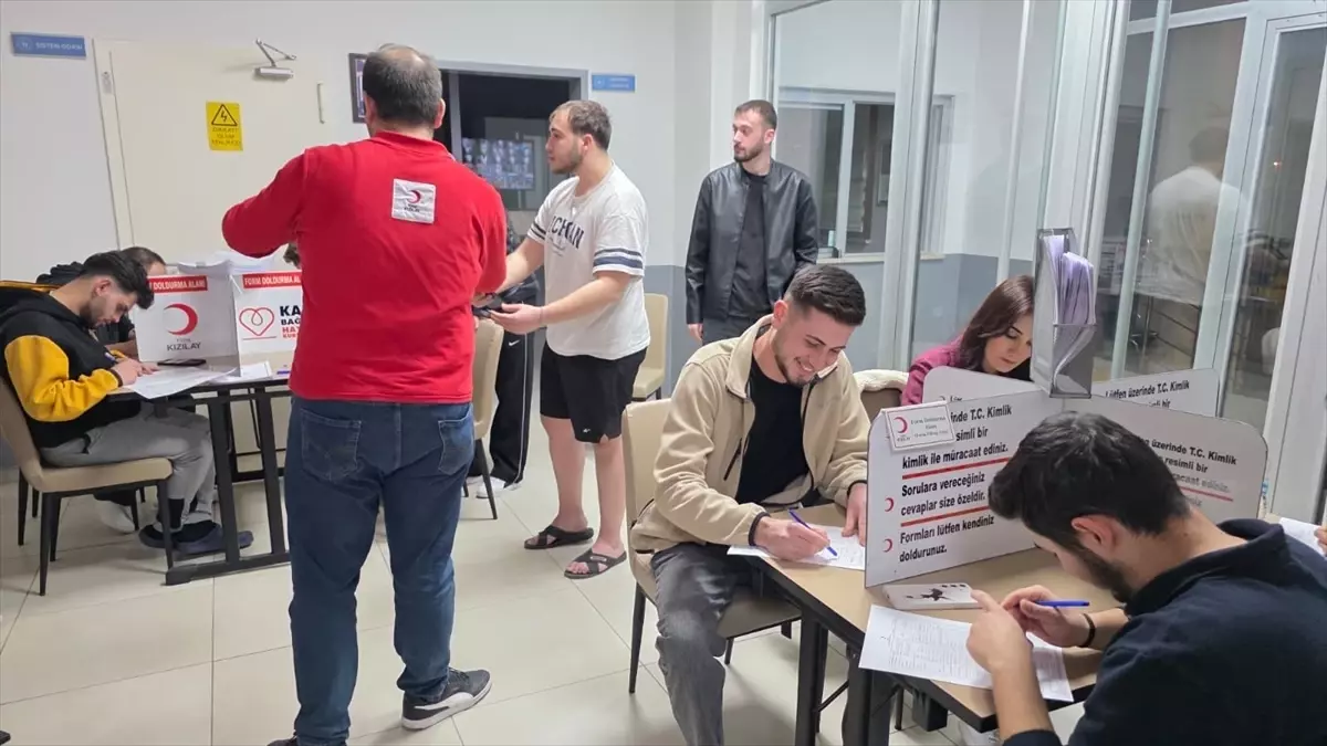 Öğrenciler Kan Bağışında Bulundu