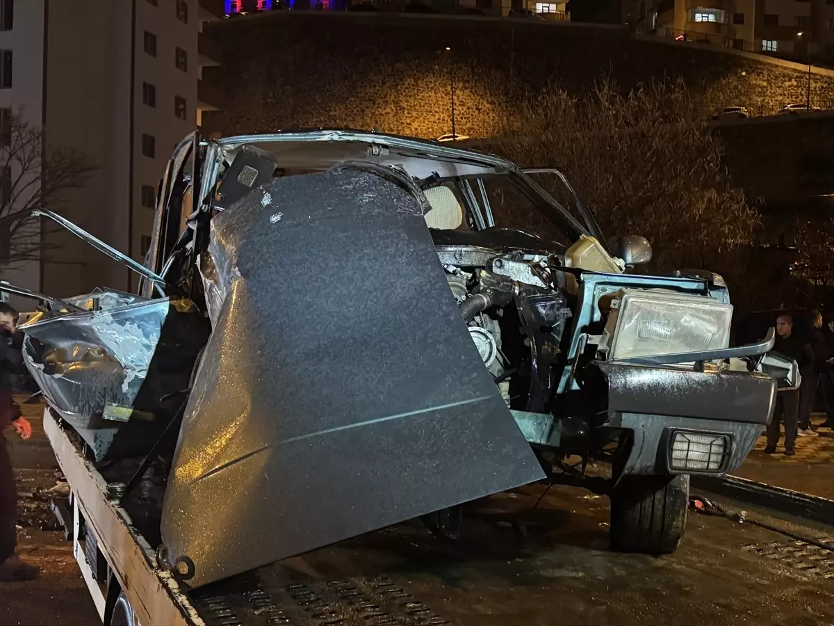 Gümüşhane\'de Trafik Kazası: 1 Ölü, 3 Yaralı