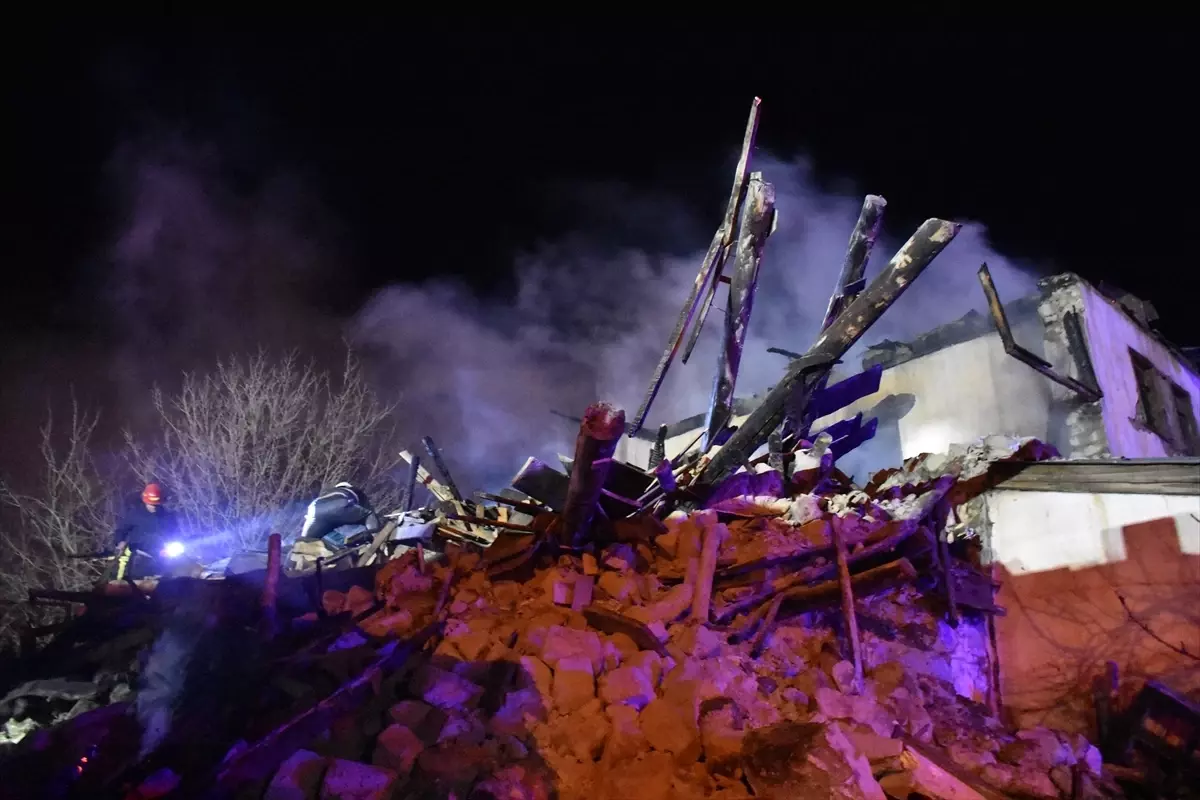 Gümüşhane\'de Yangında 1 Ölü