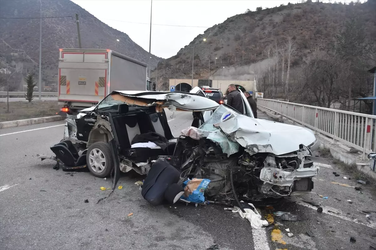 Gümüşhane\'de Kaza: 3 Yaralı