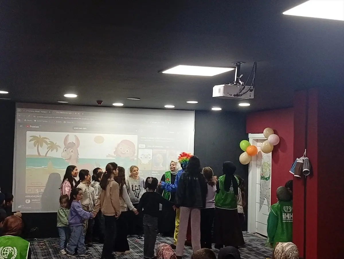 Güroymak\'ta Dünya Yetimler Günü Kutlandı