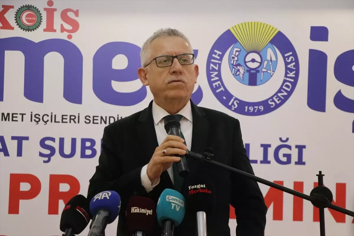 Hizmet-İş İftar Programında Kardeşlik Vurgusu