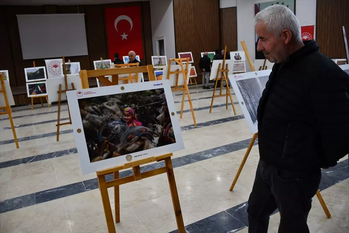 Hakkari\'de 15. Tarım ve Orman Fotoğraf Sergisi Açıldı