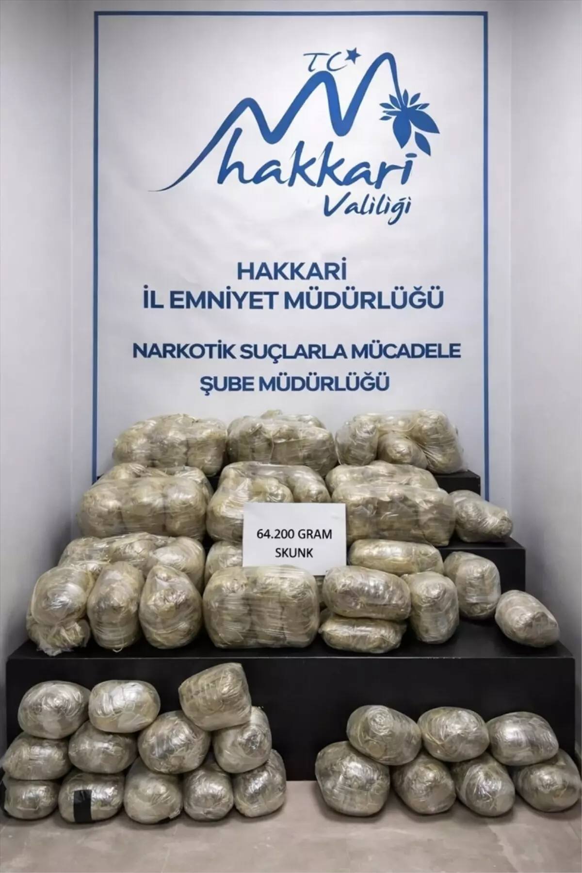 Hakkari\'de Uyuşturucu Operasyonu: 64 kg Ele Geçirildi