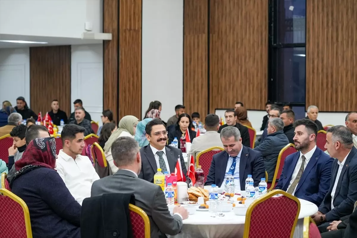 Hakkari\'de şehit aileleri ve gaziler, iftar programında bir araya geldi