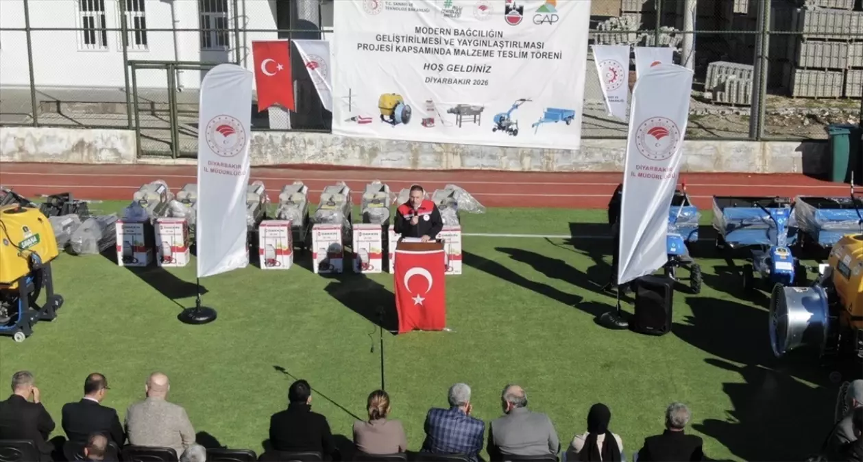 Hani\'de Üreticilere Ekipman Desteği