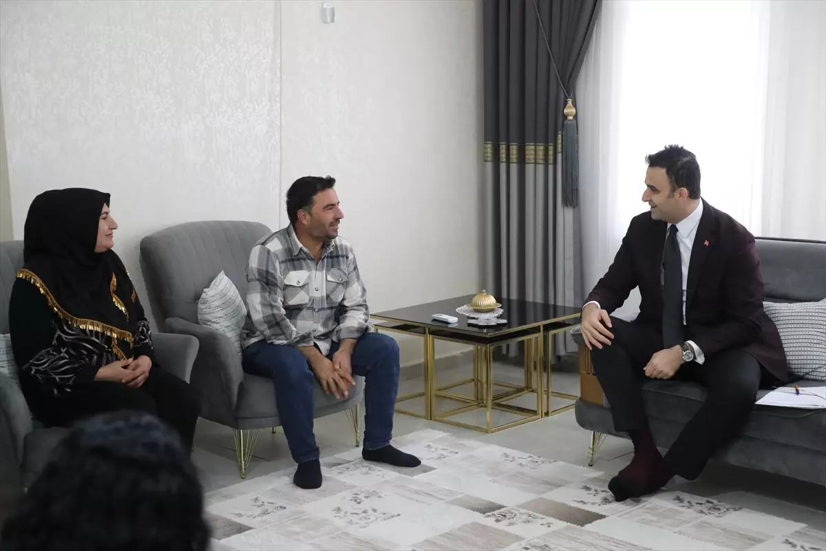 Kaymakam İmrak\'tan Hane Ziyareti